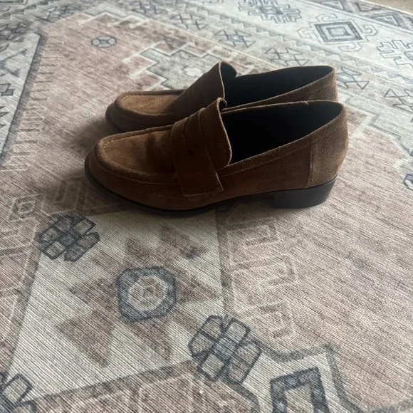 Zara Women's Tan Loafers - Picture 4 of 6